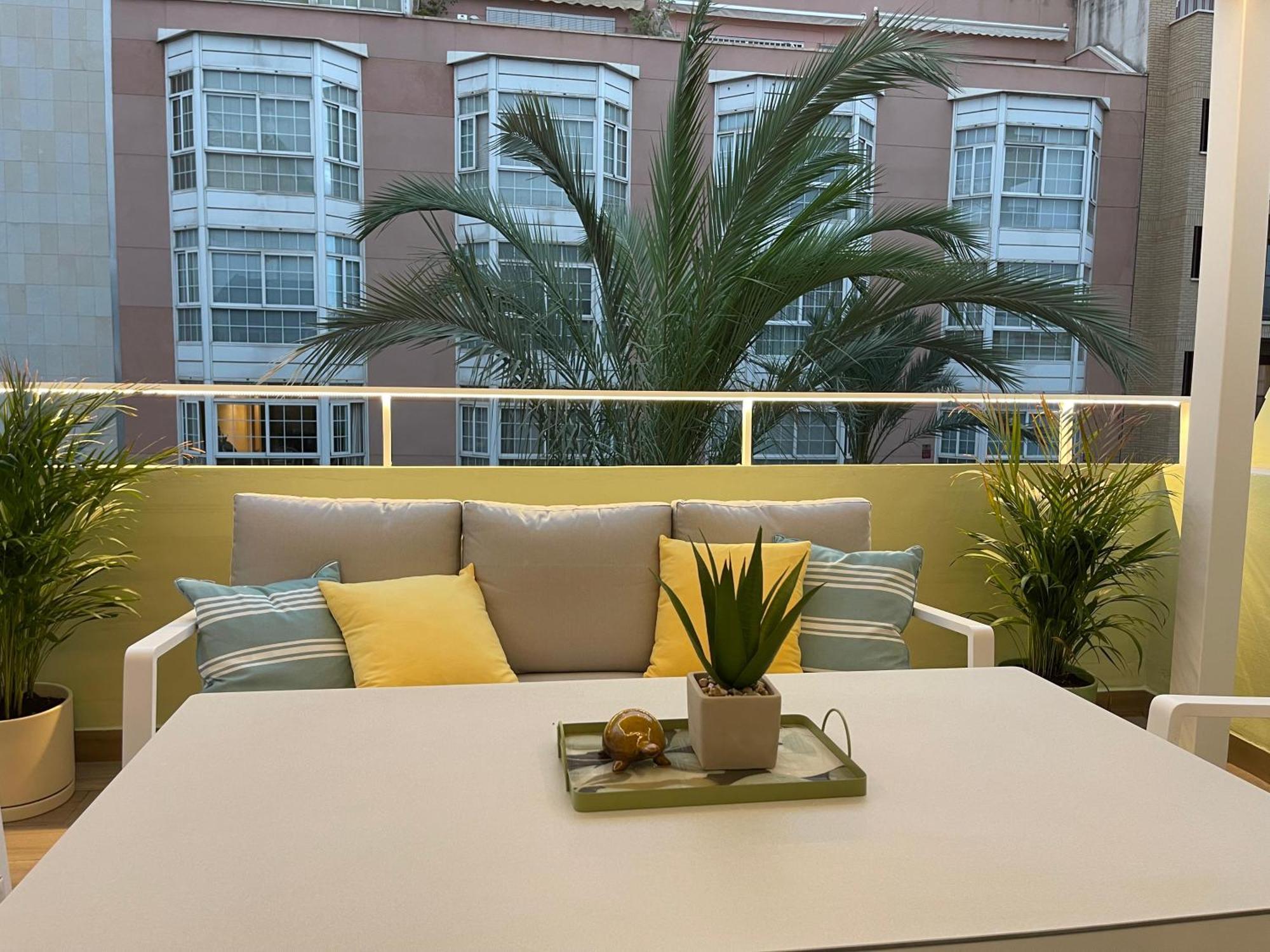 Gran Atico Con Terraza En El Centro De Alicante Buitenkant foto