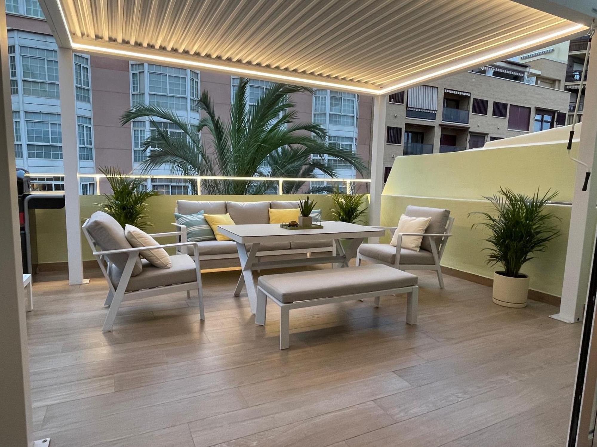 Gran Atico Con Terraza En El Centro De Alicante Buitenkant foto