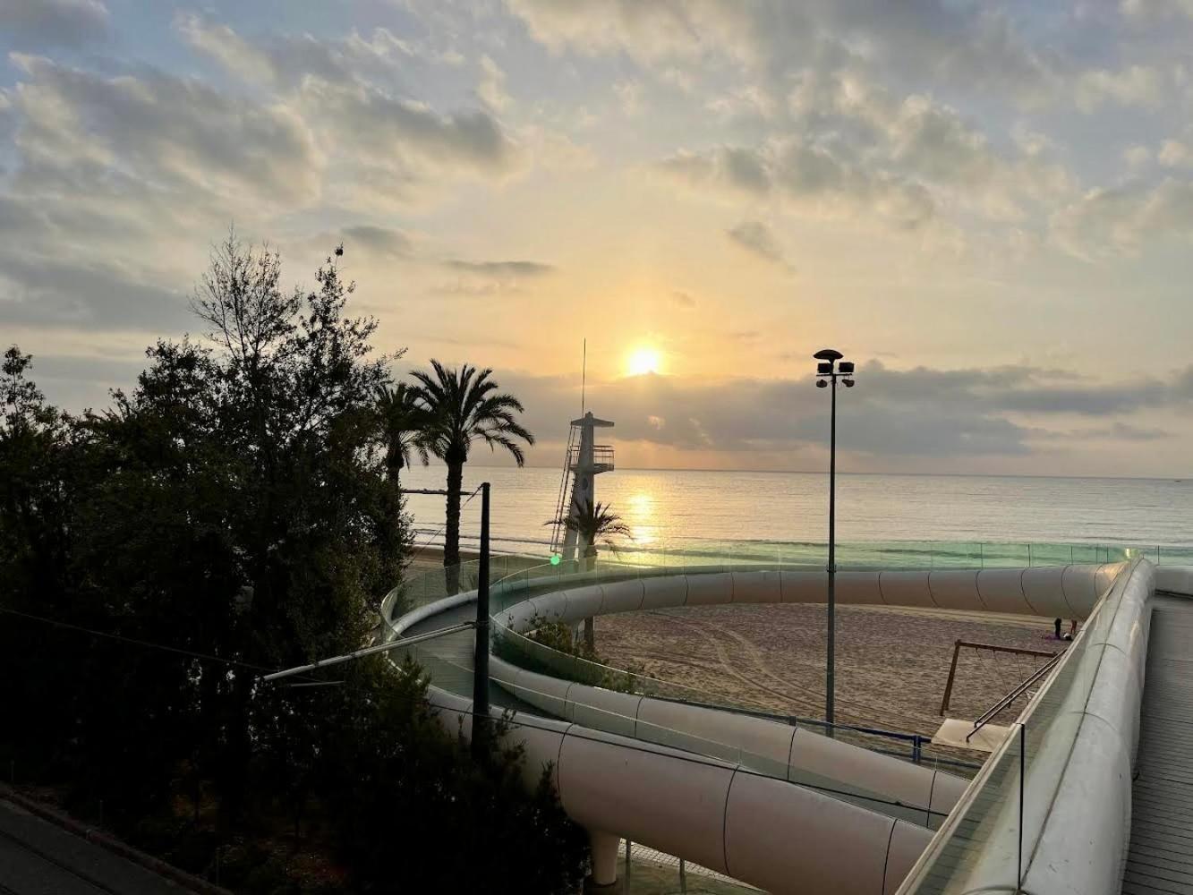 Gran Atico Con Terraza En El Centro De Alicante Buitenkant foto